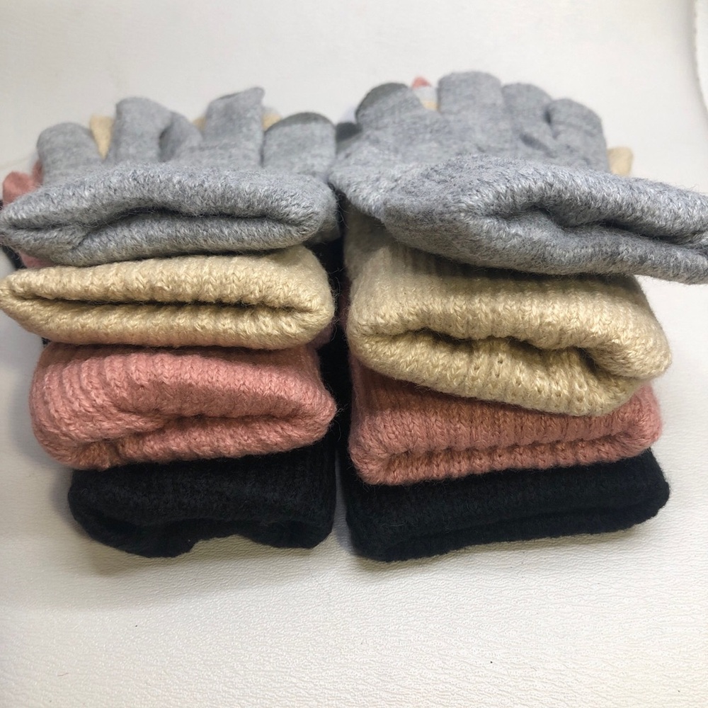 Pink Knit Touchscreen Gloves - Picture 6 of 7